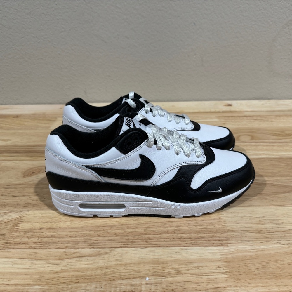 10.5W/9M - [NEW]‎ Women's Nike Air Max 1 NBY Casual Shoes White FJ8893-900